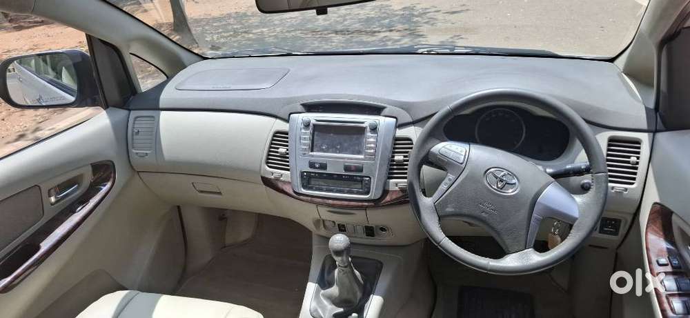 Toyota Innova 2.0 Vx (petrol) 8 Seater Bs Iv, 2013, Diesel