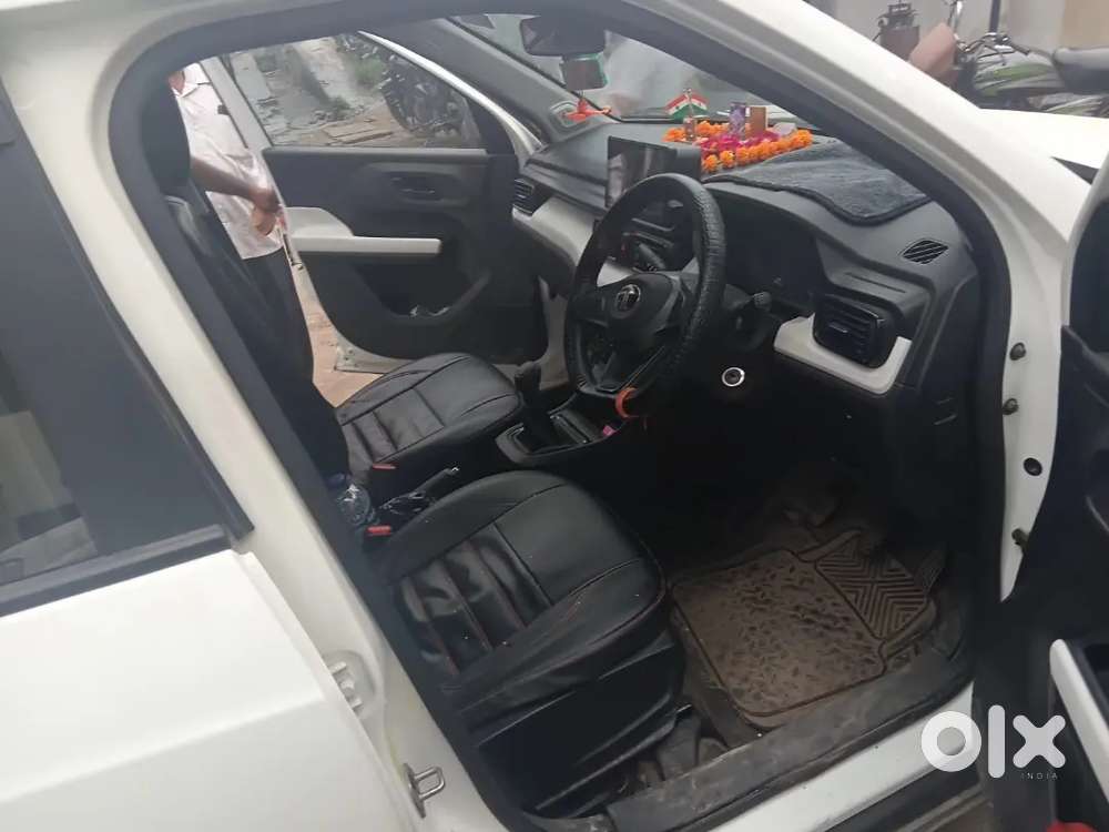Showroom Condition Tata Punch 2024 Cng & Hybrids 14000 Km Driven