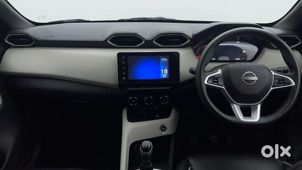 Nissan Magnite 1.0 Xv, 2023, Petrol