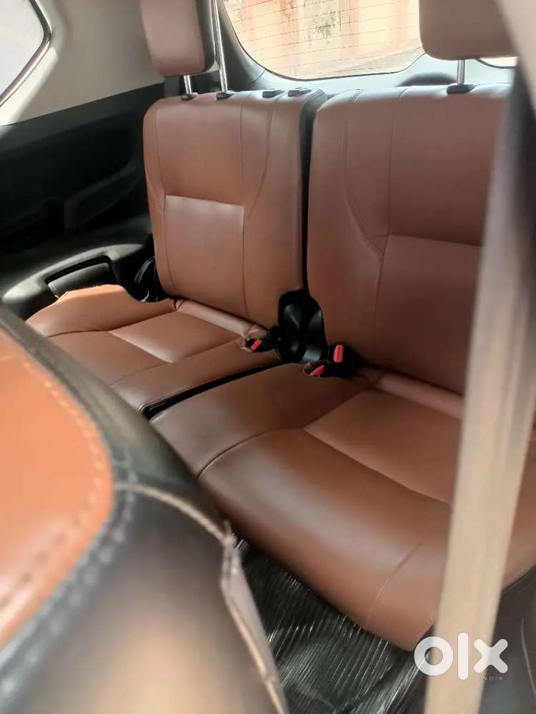 Toyota Innova Crysta 2017 Diesel 230000 Km Driven