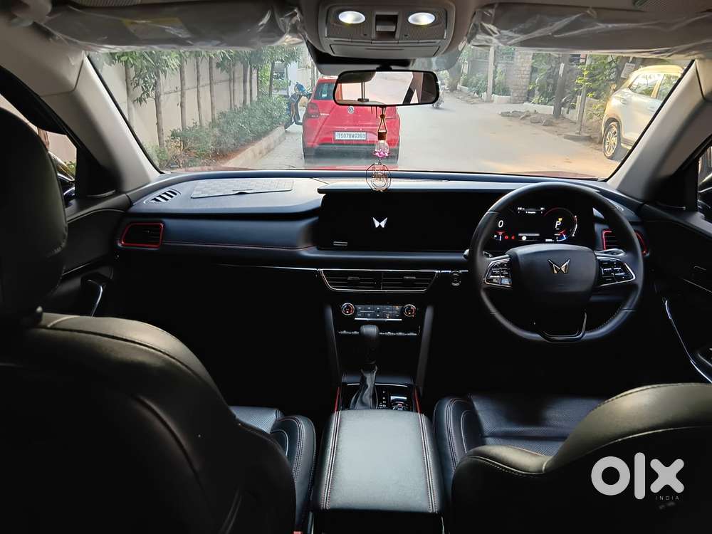 Mahindra Xuv700 2.2 Ax 7 Diesel At Luxury Pack Str, 2024, Diesel