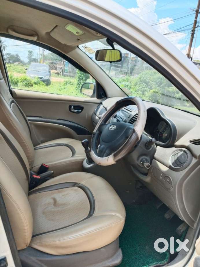 Hyundai I10 Sportz, 2015, Petrol