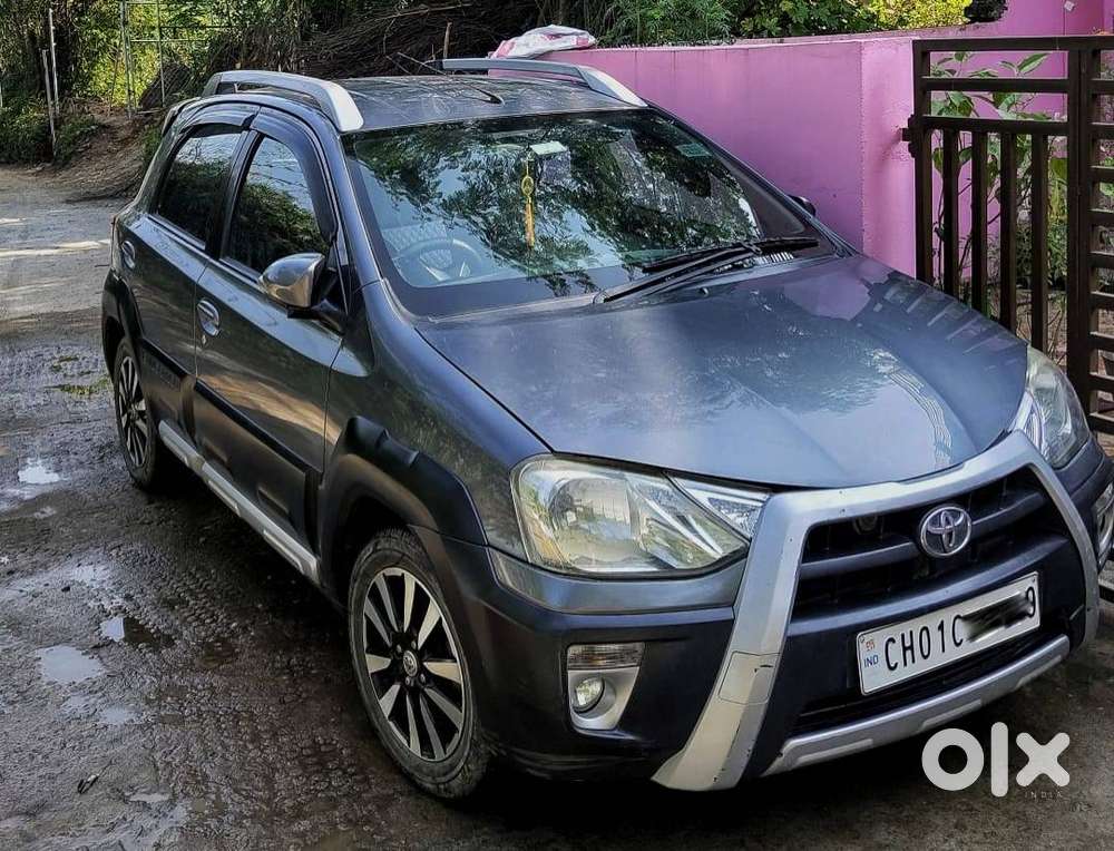 Toyota Etios Cross 2014 Petrol Well Maintained