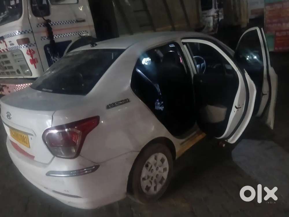 Hyundai Xcent 2017 Diesel 270000 Km Driven