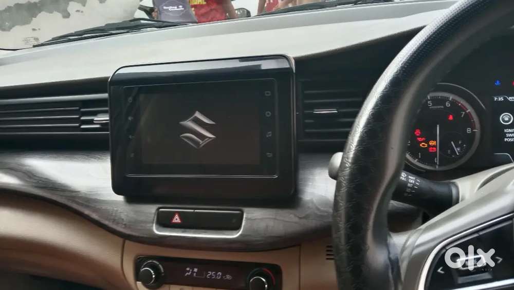Maruti Suzuki Ertiga 2023 Zxi Cng