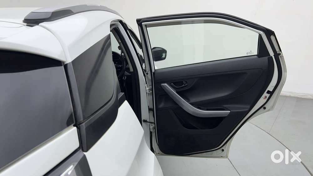 Tata Nexon 1.2 Revotron Xma Amt (s), 2022, Petrol