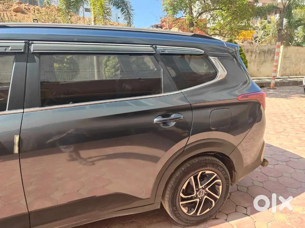 Kia Carens Prestige Plus  2022  Diesel 44300 Km Driven