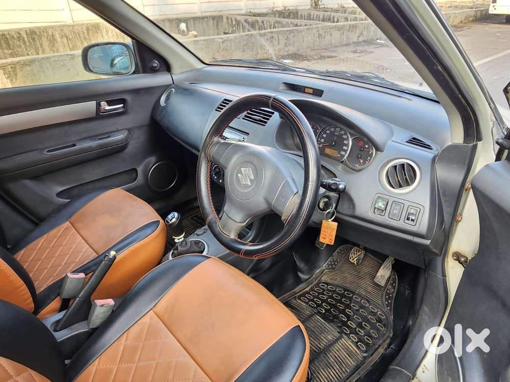 Maruti Suzuki Swift Vxi + Manual, 2012, Cng & Hybrids