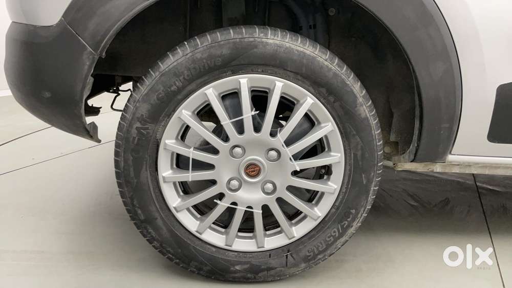 Renault Triber Rxz, 2023, Petrol