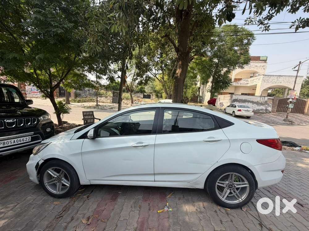 Hyundai Diesel Manual 2012 Car