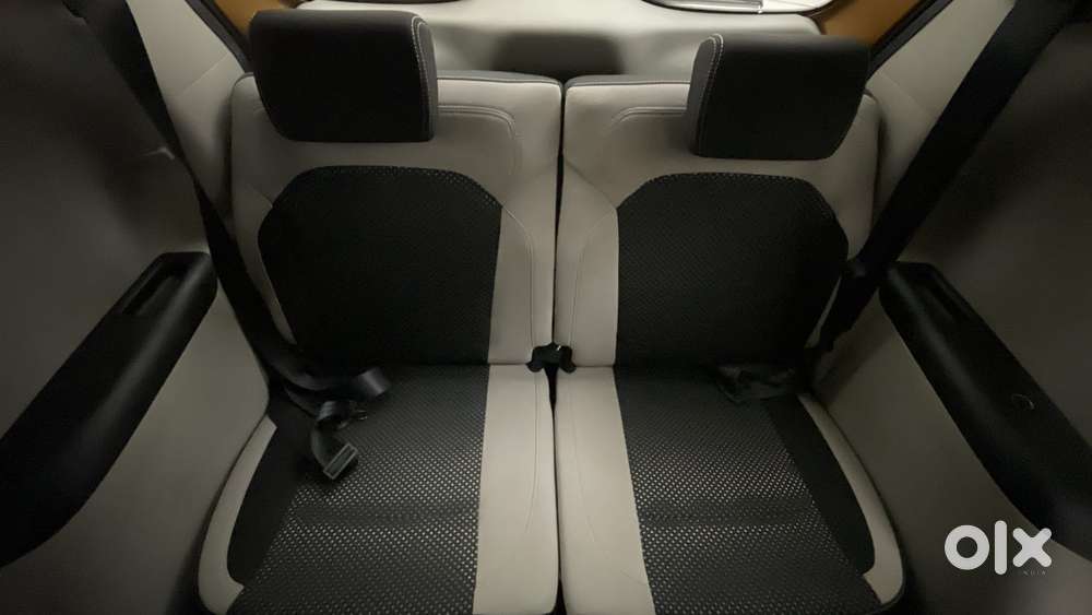 Renault Triber Rxz Easy-r Amt, 2022, Petrol