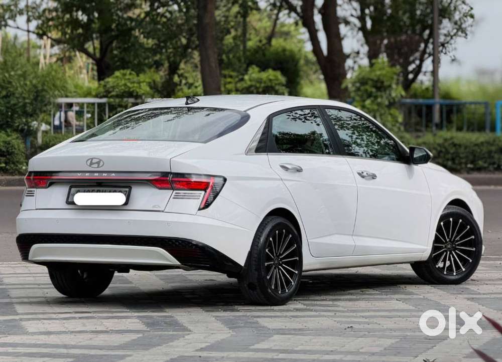 Hyundai Verna 1.5 Sx Turbo Petrol Mt, 2023, Cng & Hybrids