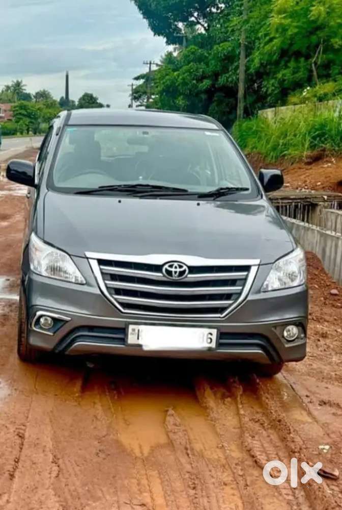 Toyota Innova 2012 Diesel 230000 Km Driven