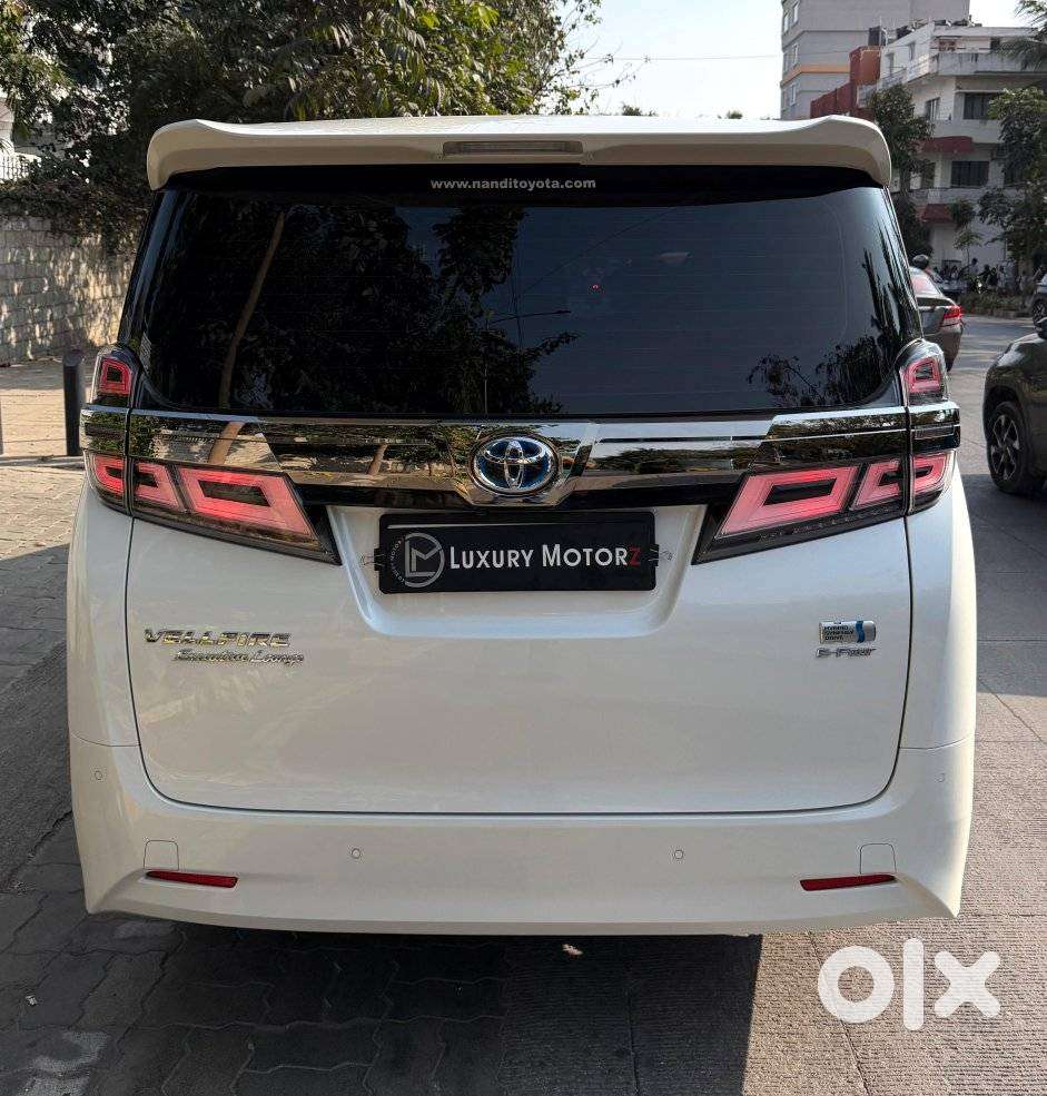 Toyota Vellfire Vip – Executive Lounge, 2023, Petrol