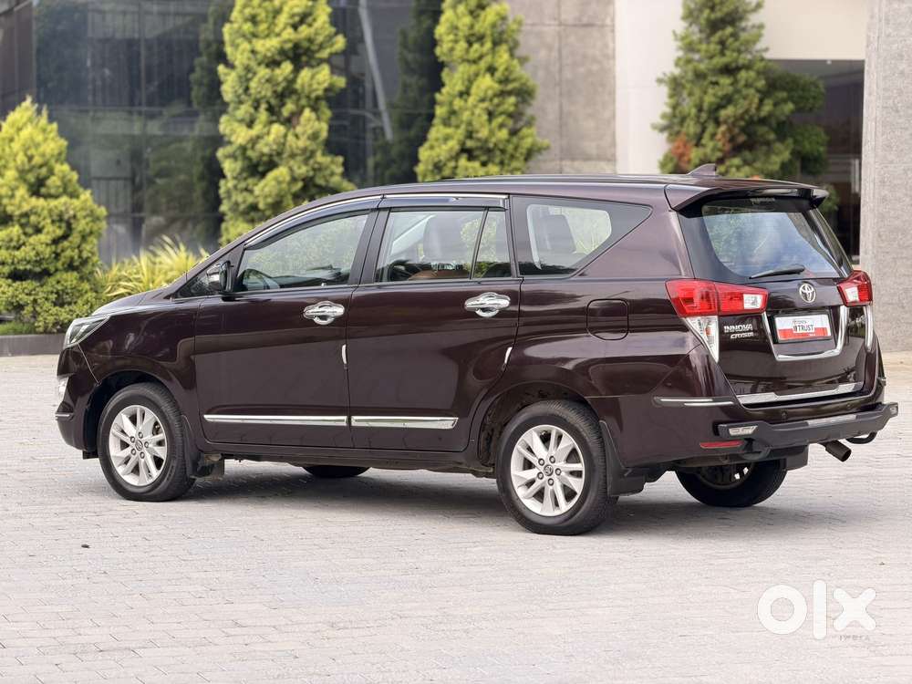 Toyota Innova Crysta 2.4 G Mt, 2017, Diesel