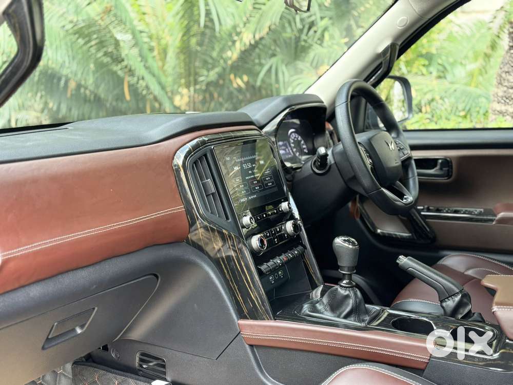 Mahindra Scorpio N Z4 Petrol Mt 7 Str, 2025, Petrol