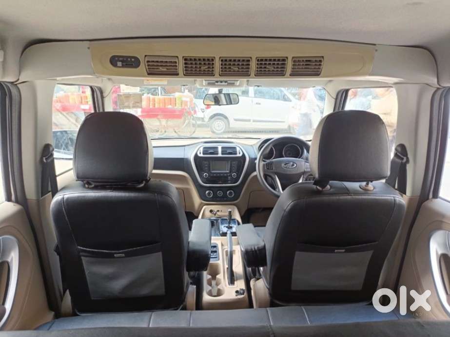 Mahindra Tuv 300 T8 Amt (automatic), 2017, Diesel