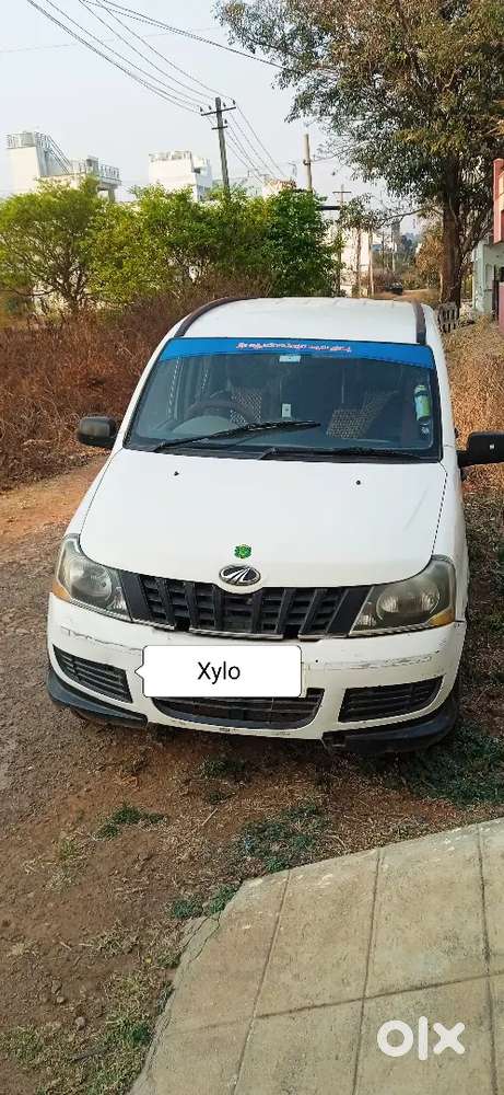 Mahindra Xylo 2017