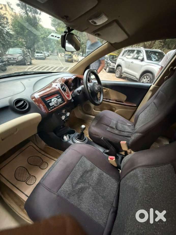 Honda Mobilio 1.5 V I-vtec, 2015, Cng & Hybrids