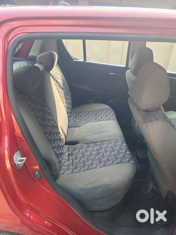 Maruti Suzuki Swift Vxi + Manual, 2012, Petrol
