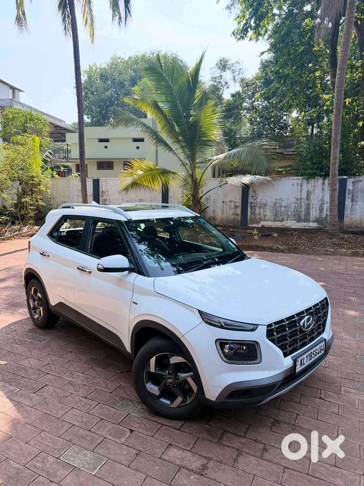 Hyundai Venue Turbo Automatic For Sale