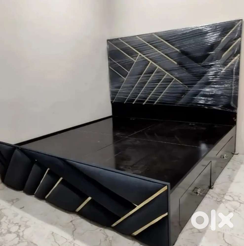Bed ( havy padding bed )