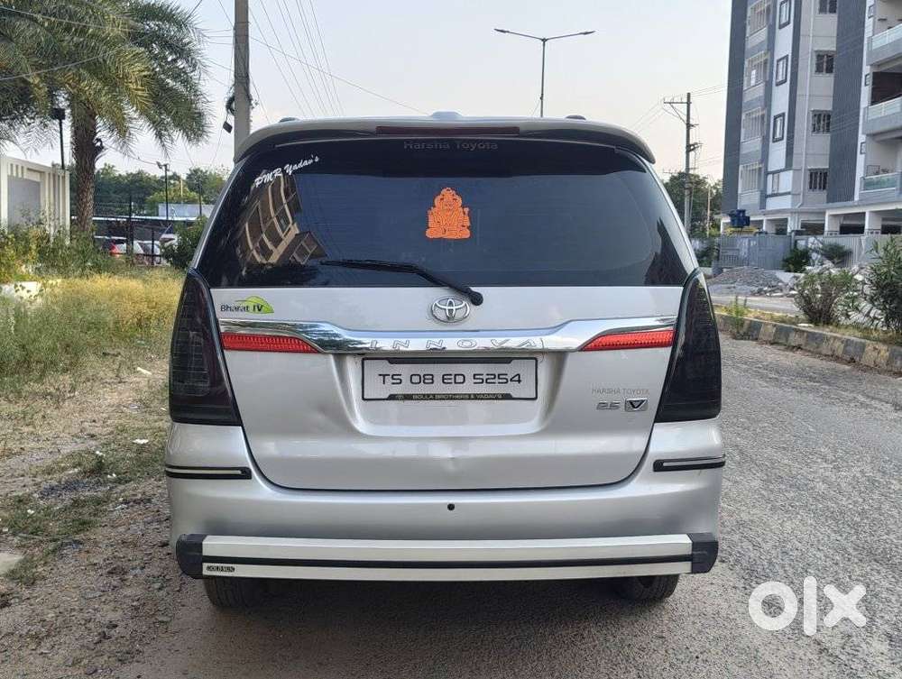 Toyota Innova [ ] 2.5 V Diesel 7 Str, 2014, Diesel