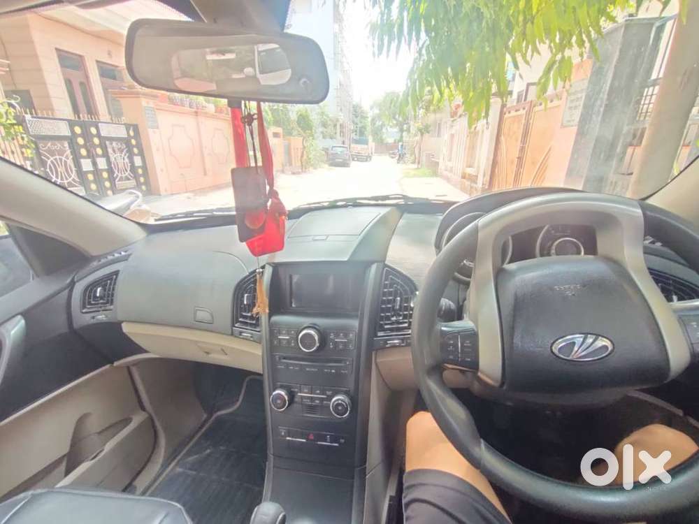Mahindra Xuv500 W6 2015