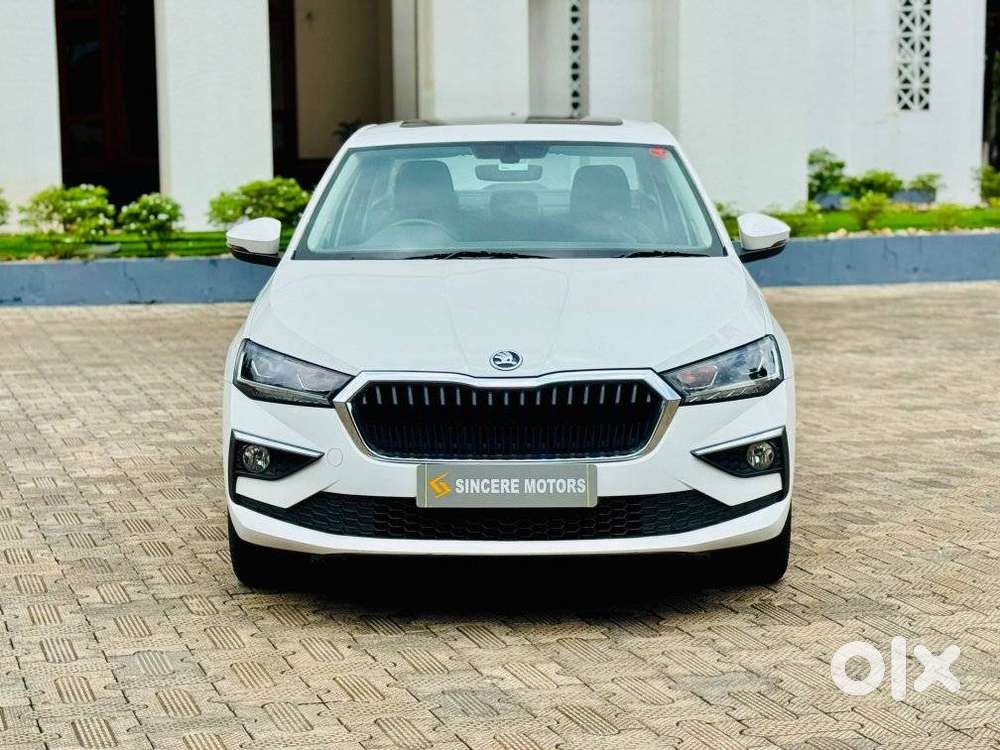 Skoda Slavia 1.0 Tsi Style At, 2023, Petrol