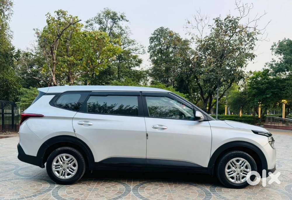 Kia Carens G 1.5 6mt Premium (o) 7-seater, 2024, Petrol