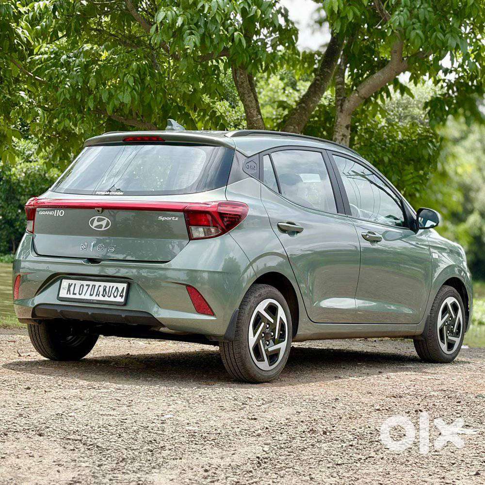 Hyundai Grand I10 Nios Sportz 1.2 At, 2023, Petrol