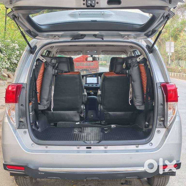 Toyota Innova Crysta 2.4 G Mt 7 Str, 2023, Diesel