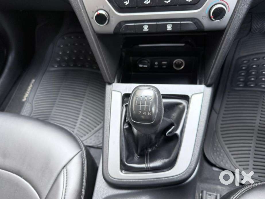 Hyundai Elantra Vtvt S, 2017, Petrol