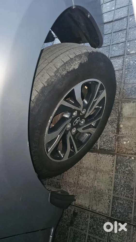 Toyota Innova Crysta 2022 2.4 G Mt 8 Str Delhi Registered