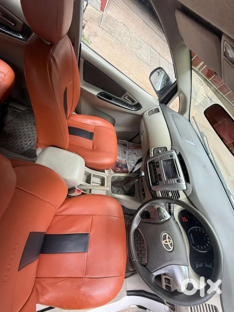 Toyota Innova 2014 Diesel Well Maintained