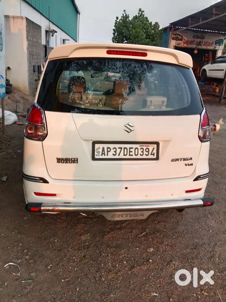 Maruti Suzuki Ertiga 2013 Diesel 140000 Km Driven