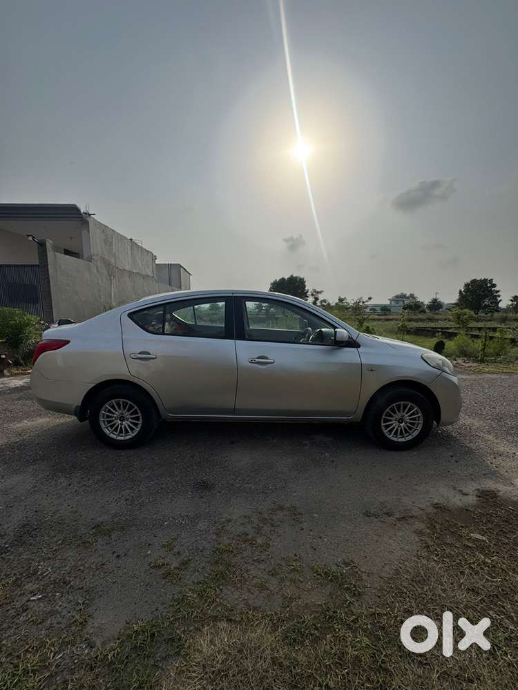 Nissan Sunny Petrol 2014
