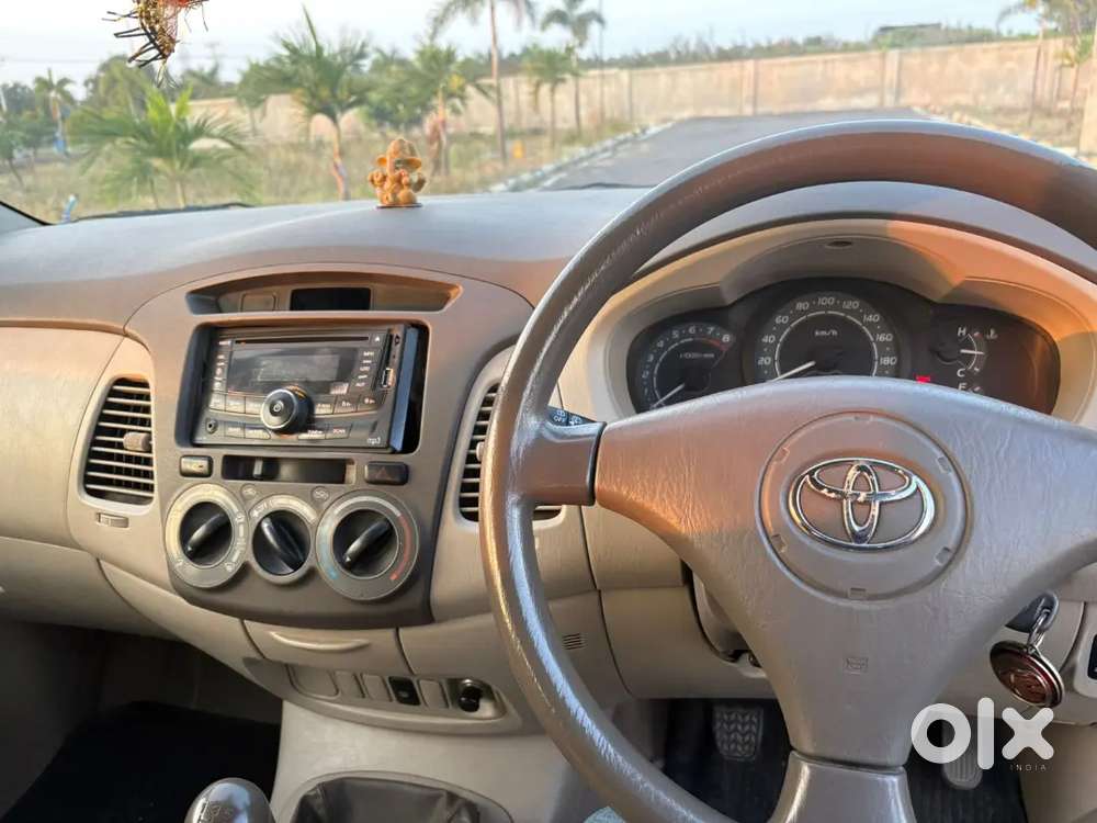 Toyota Innova 2005 Petrol Well Maintained, Very Good Condition