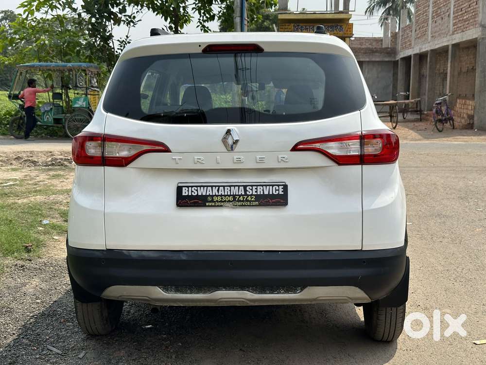 Renault Triber Rxt, 2023, Petrol