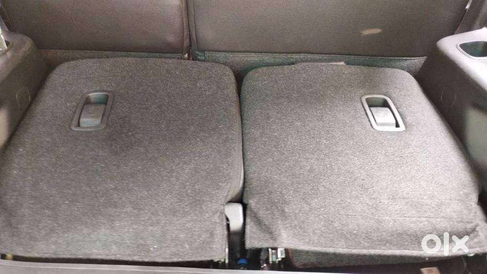 Mahindra Xuv700 2.2 Ax 5 Diesel Mt 7 Str, 2025, Diesel