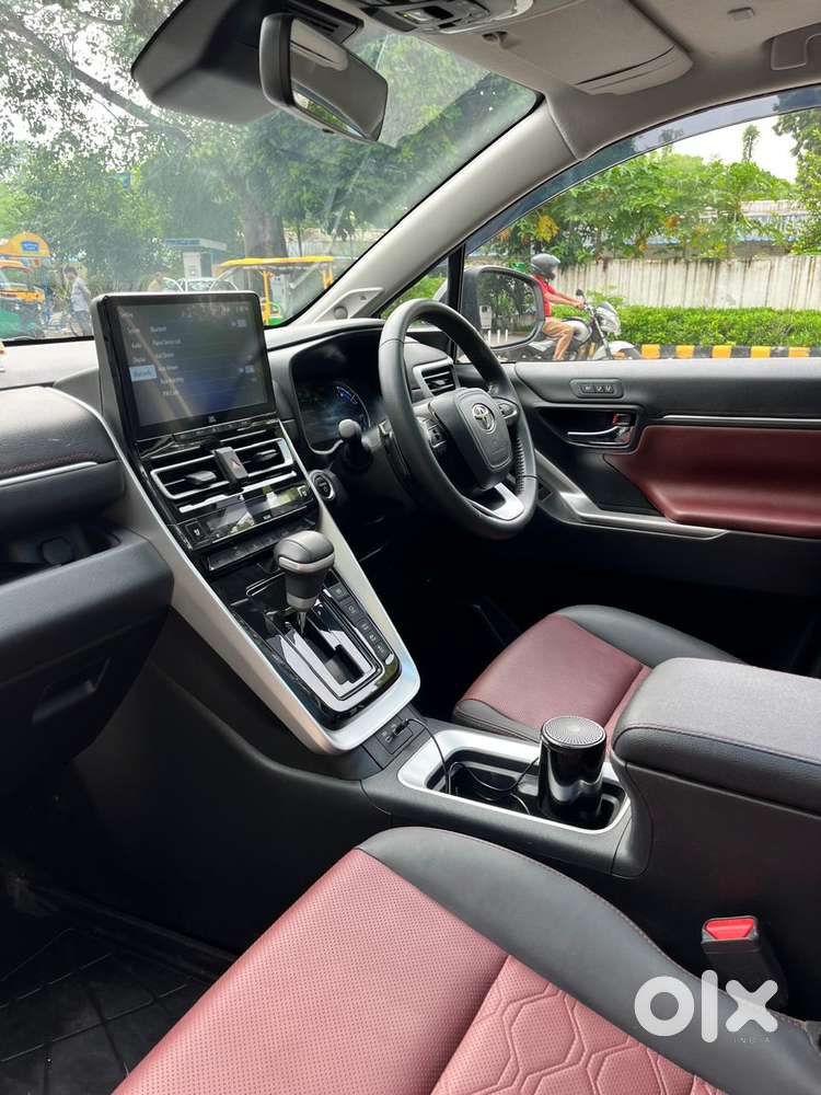 Toyota Innova Hycross 2.0 Zx (o) Hybrid 7 Str, 2026, Cng & Hybrids