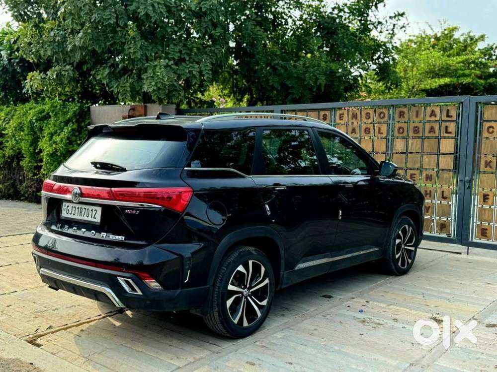 Mg Hector Plus Savvy Pro 1.5 Turbo Petrol Cvt 6 Str Dual Tone, 2023,..