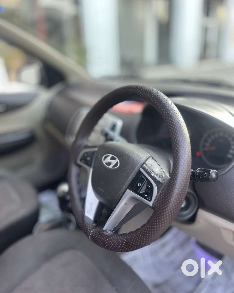 Hyundai I20 2010-2012 1.4 Asta At With Avn, 2011, Petrol