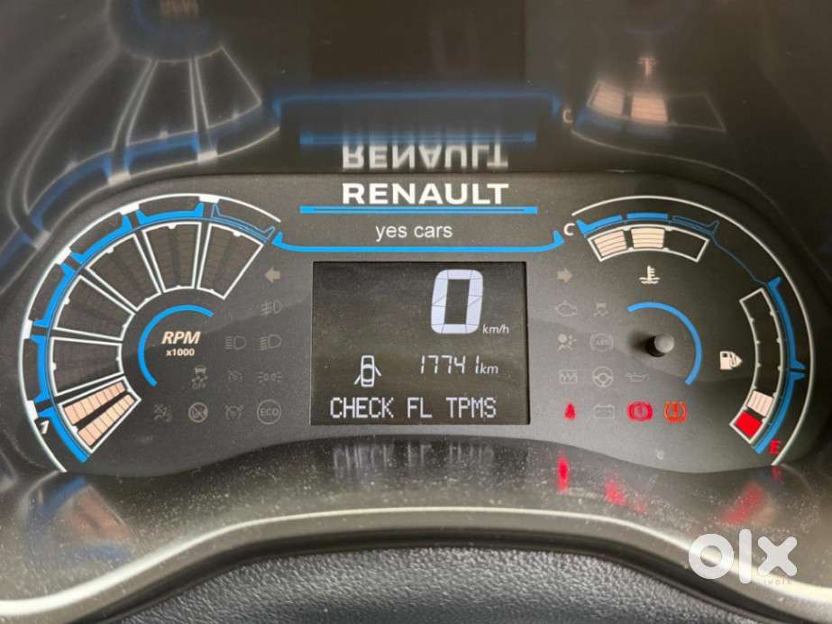 Renault Triber Rxl, 2023, Petrol