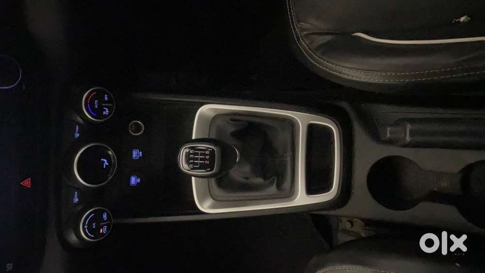 Hyundai Venue 1.0 Sx Turbo Imt, 2021, Petrol