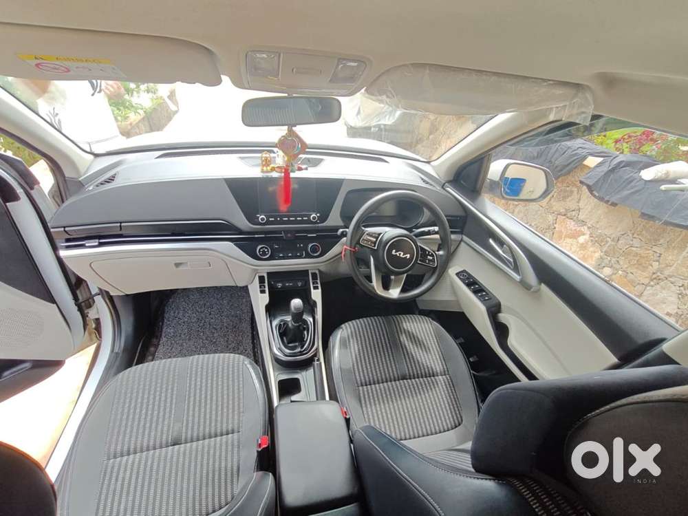 Kia Carens Prestige Imt 2023 Drives
