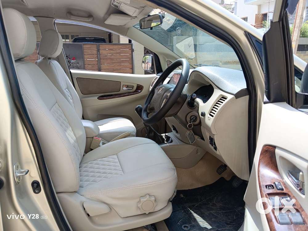 Toyota Innova 2.5 V 7 Str, 2013, Diesel