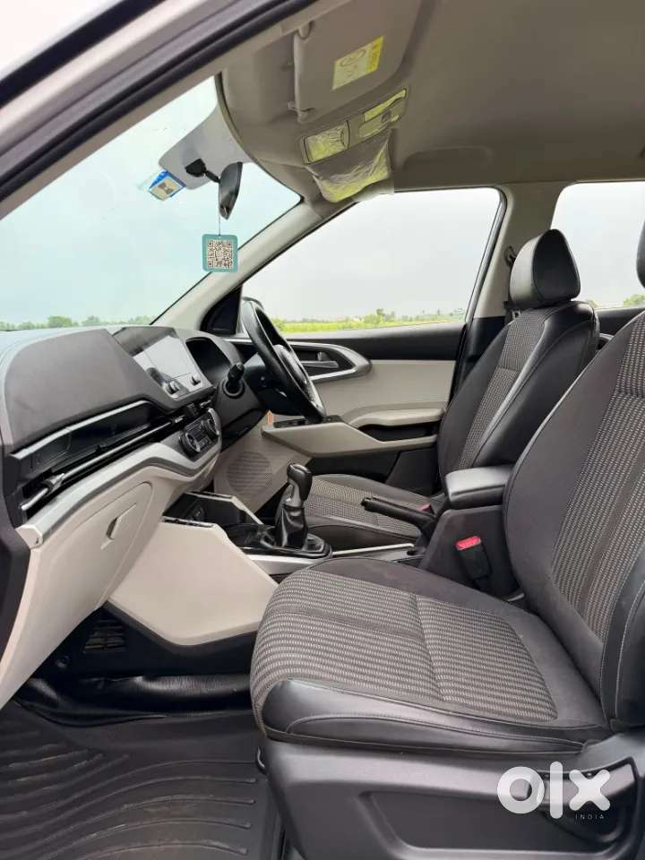 Kia Carens 1.5 Prestige 7 Str, 2022, Petrol