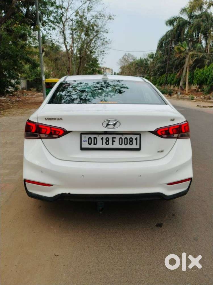 Hyundai Verna 1.6 Sx (o) Vtvt, 2018, Petrol