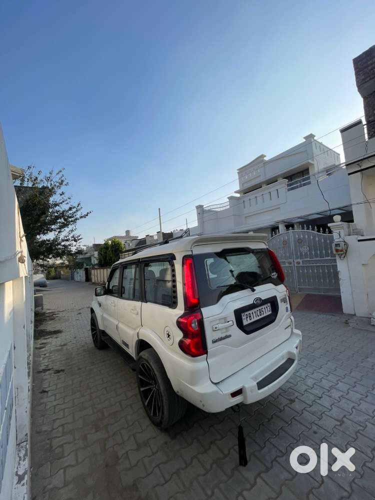 Mahindra Scorpio Diesel 2016